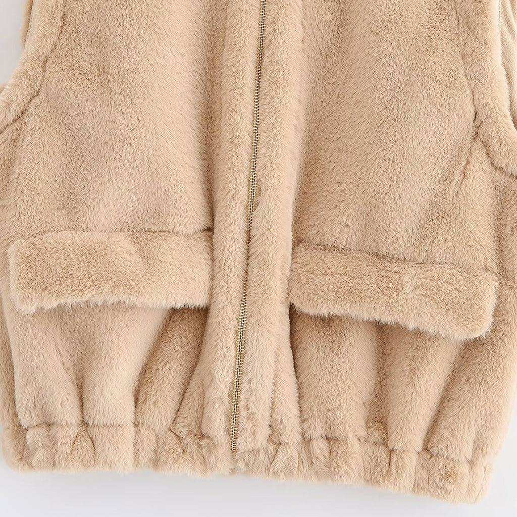 Veste sans manches en fausse fourrure tendance