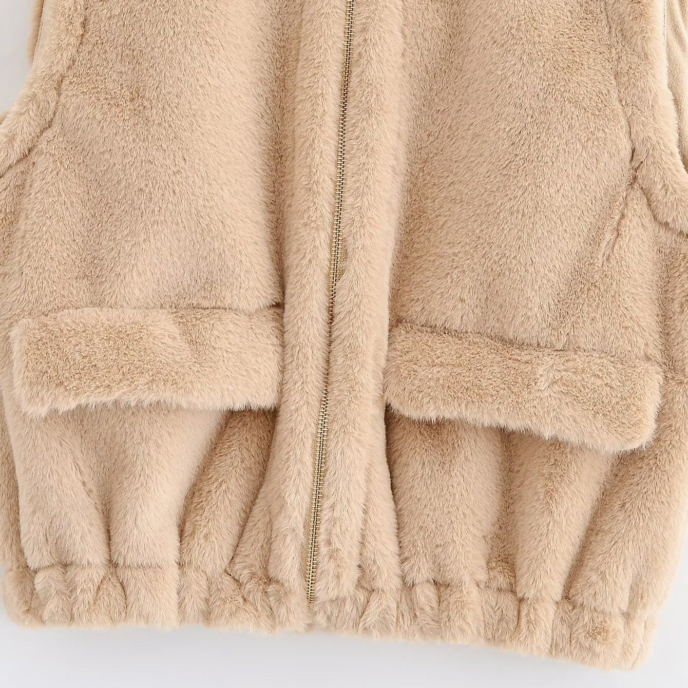 Veste sans manches en fausse fourrure tendance