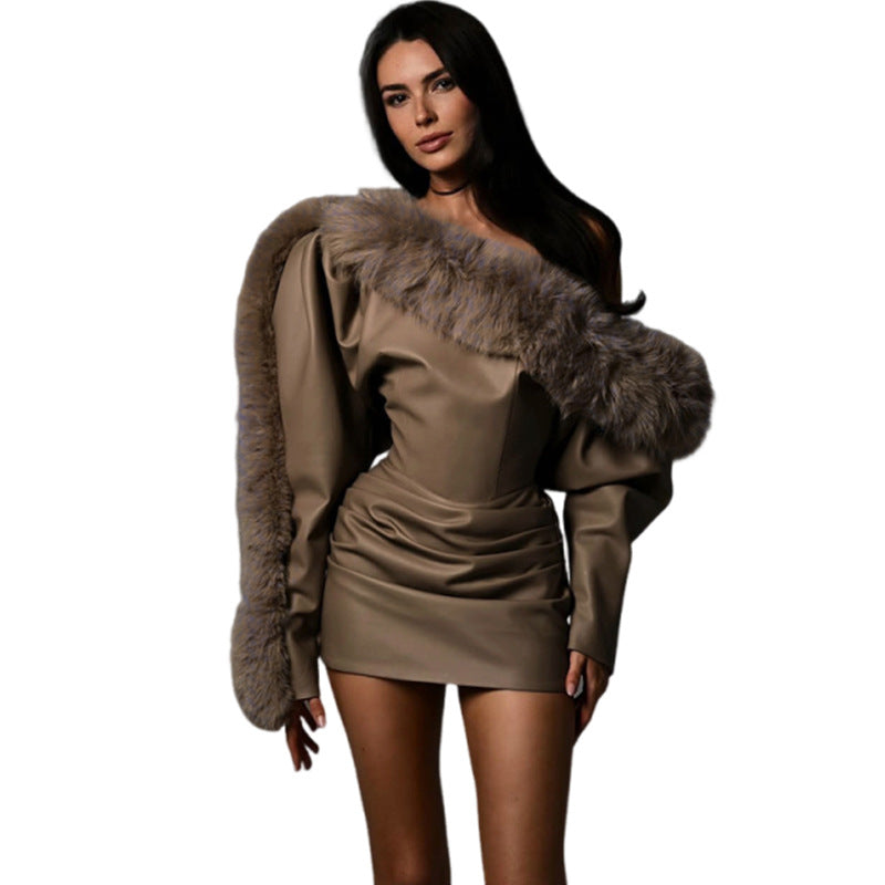 Robe courte tendance, col en fausse fourrure patchwork, décolleté asymétrique, nouvelle collection