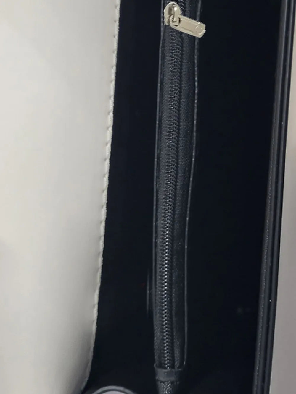 Sac à main avec bandoulière amovible et chaîne