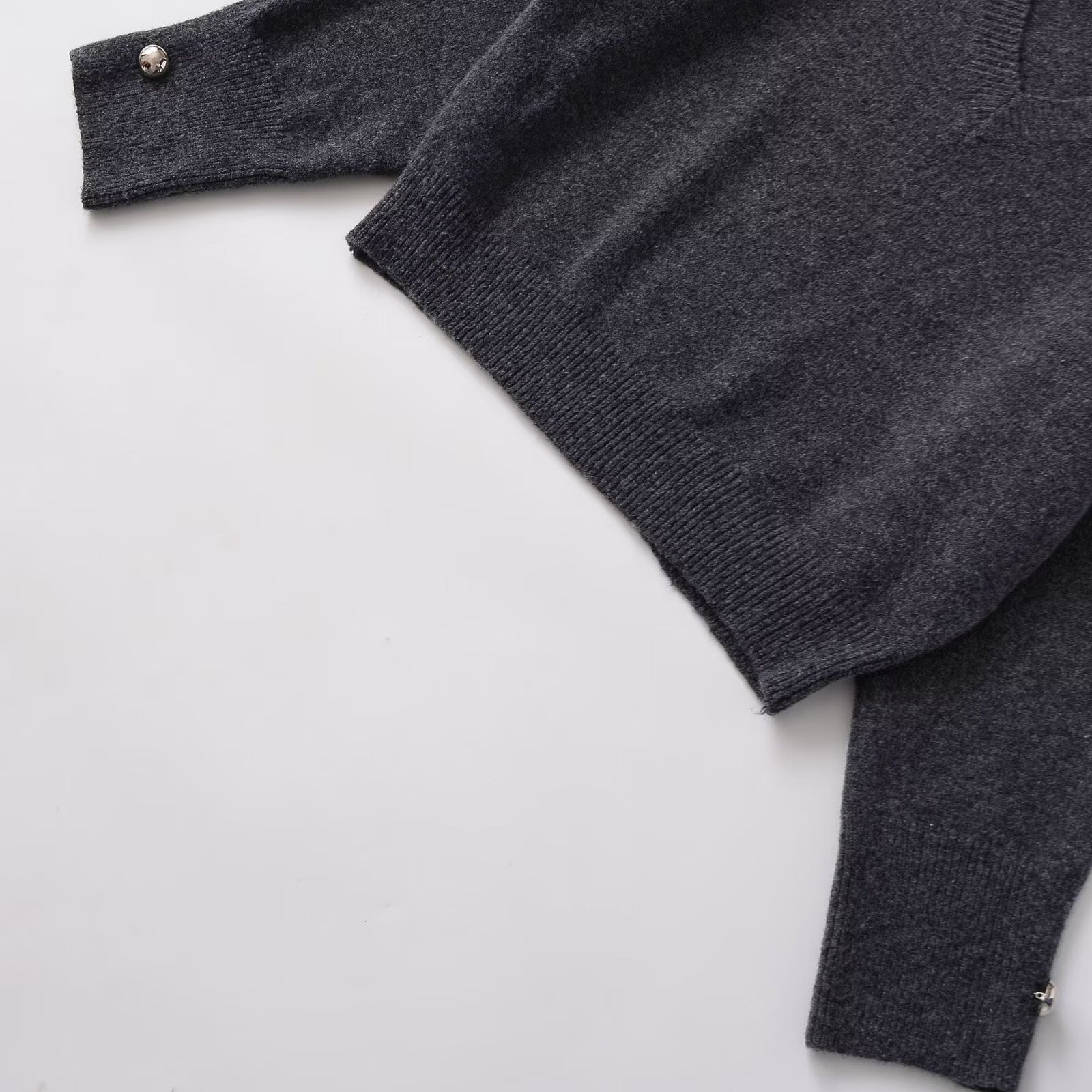 Pull en maille col en V.