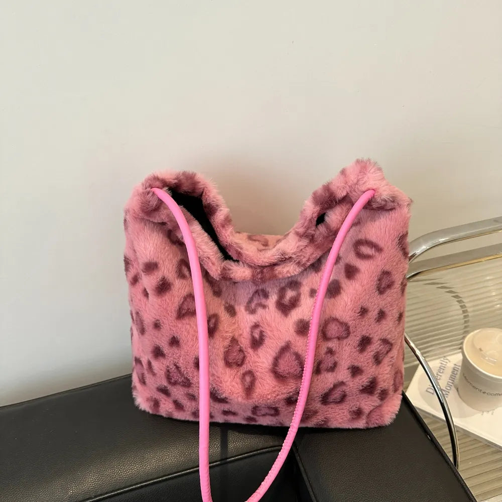 Sac bandoulière en peluche léopard