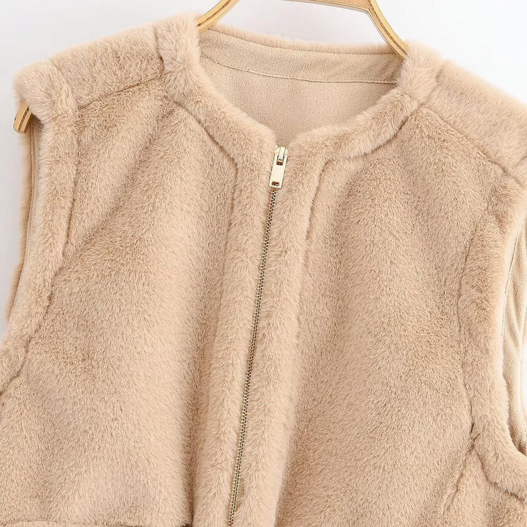 Veste sans manches en fausse fourrure tendance