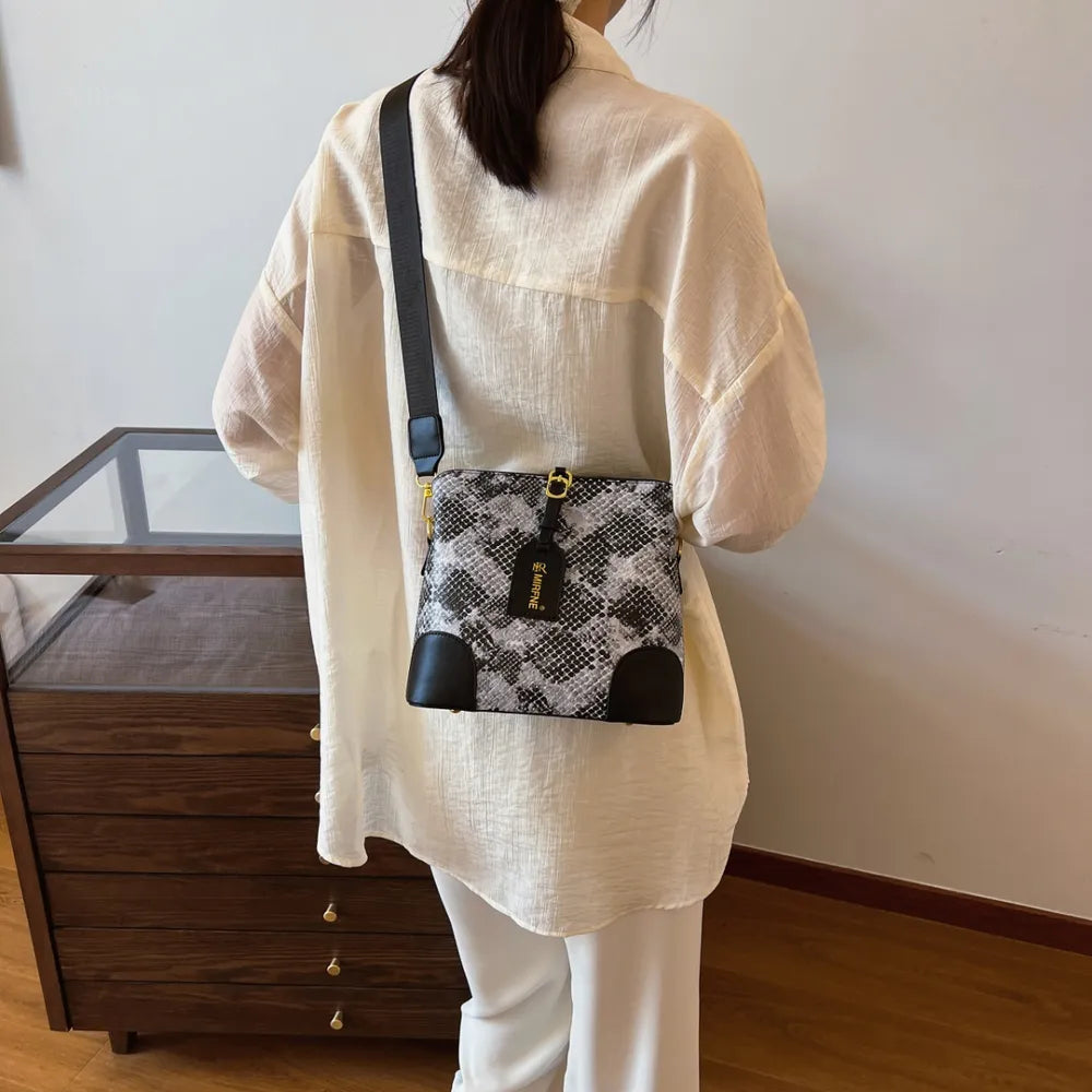 Sac bandoulière imprimé serpent