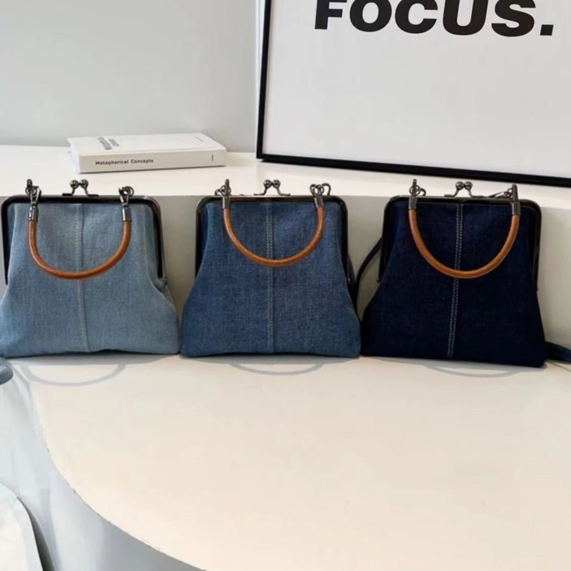 Sac à main avec bandoulière en denim fait main