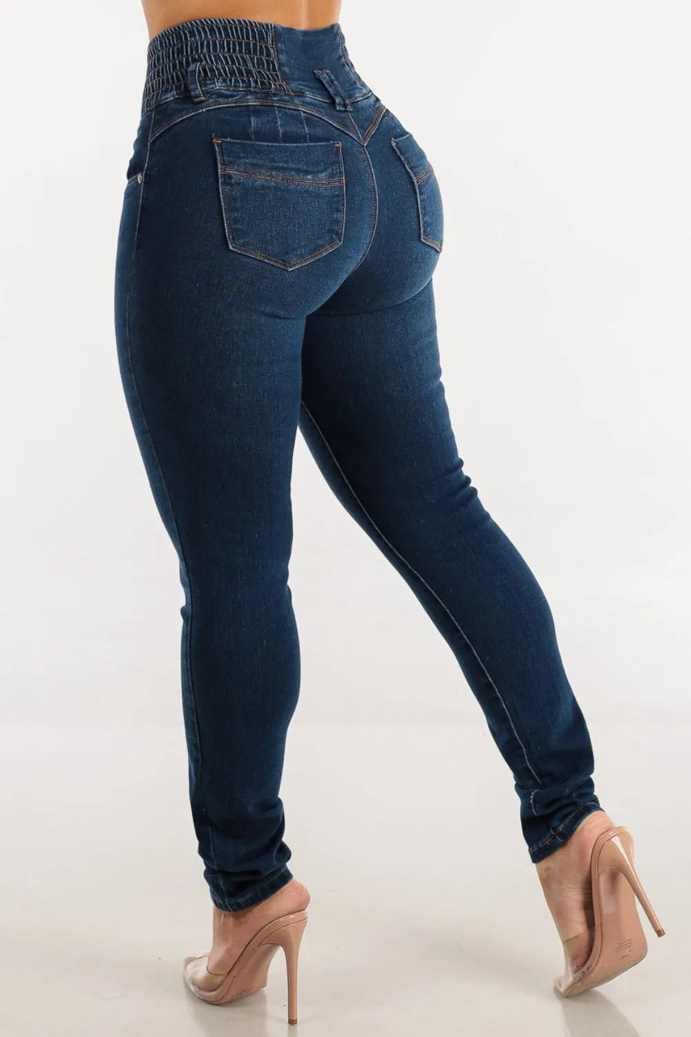 Jean skinny taille haute boutonné qui rehausse les hanches