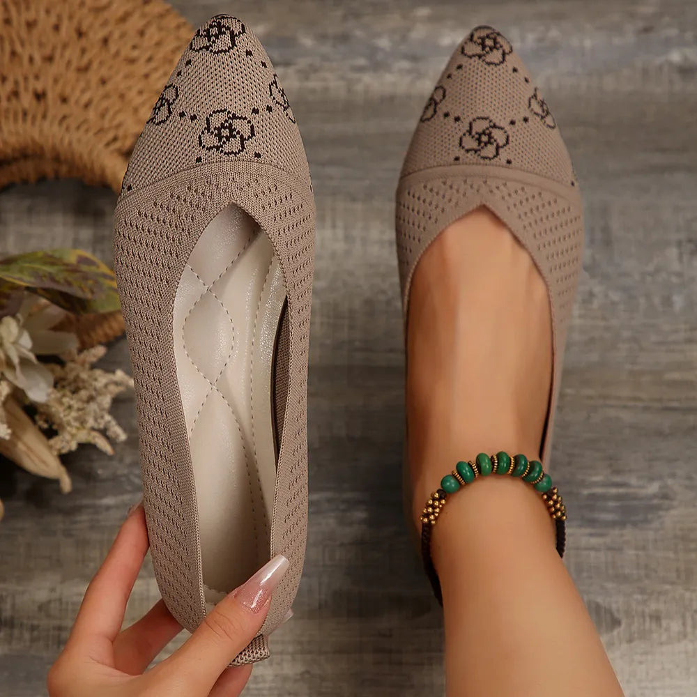 Chaussures plates pointues en maille à enfiler