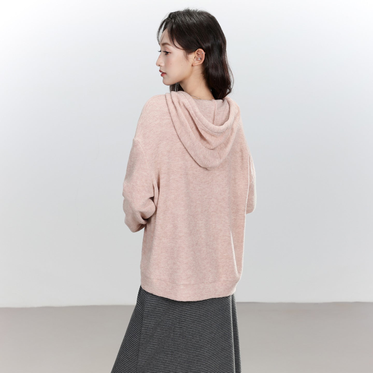 Sweat-shirt rose foncé à capuche avec cordon de serrage