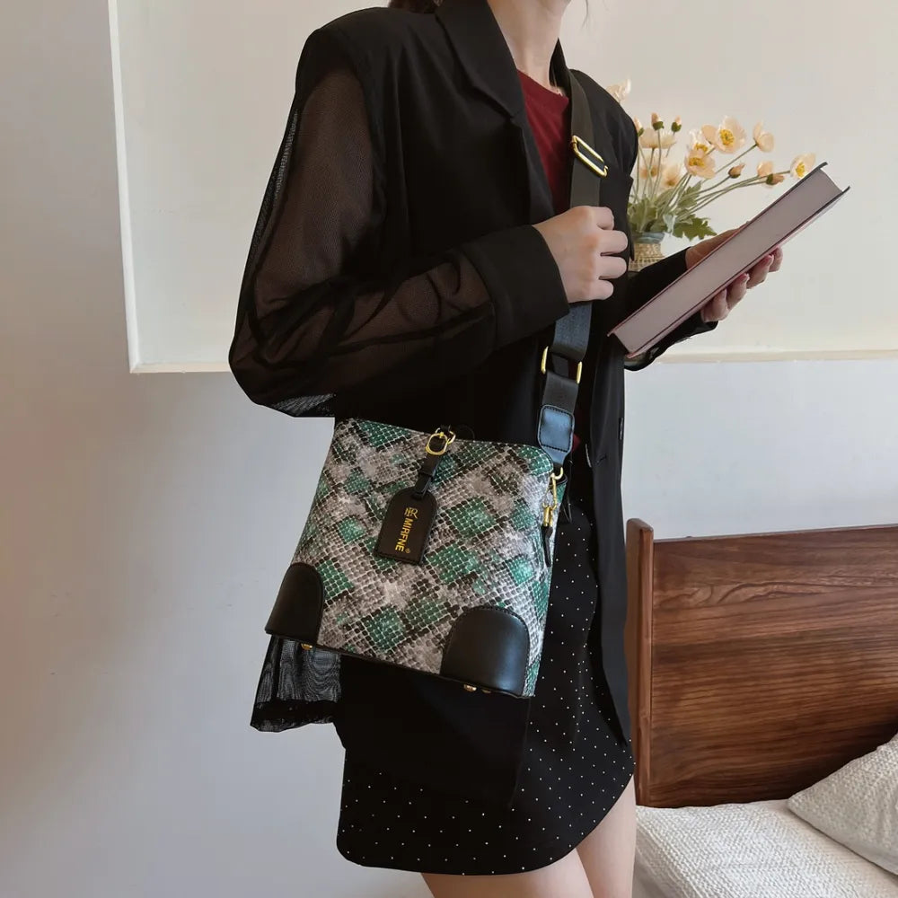 Sac bandoulière imprimé serpent