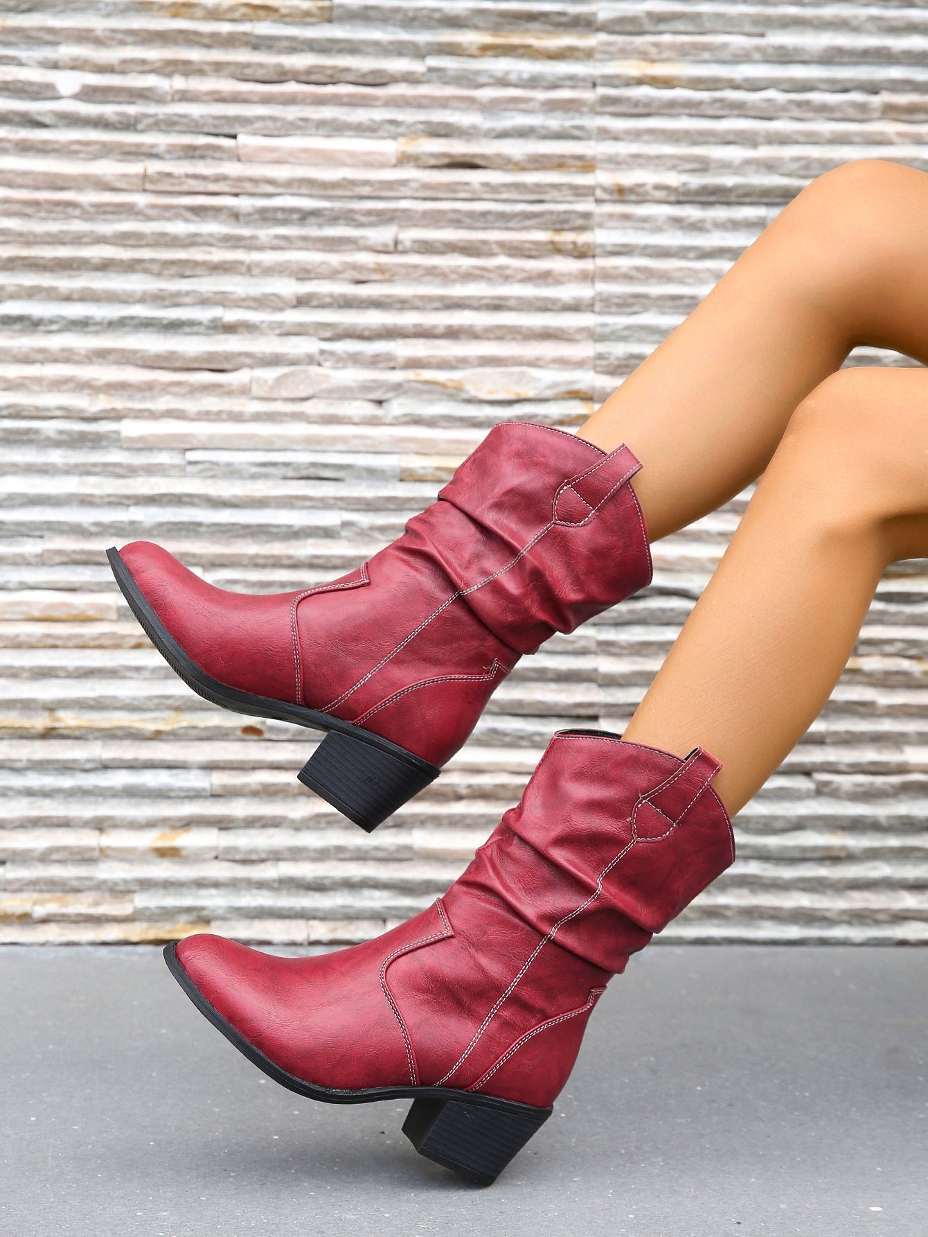 Bottes à talon moyen plissé à bout rond et tige compensée