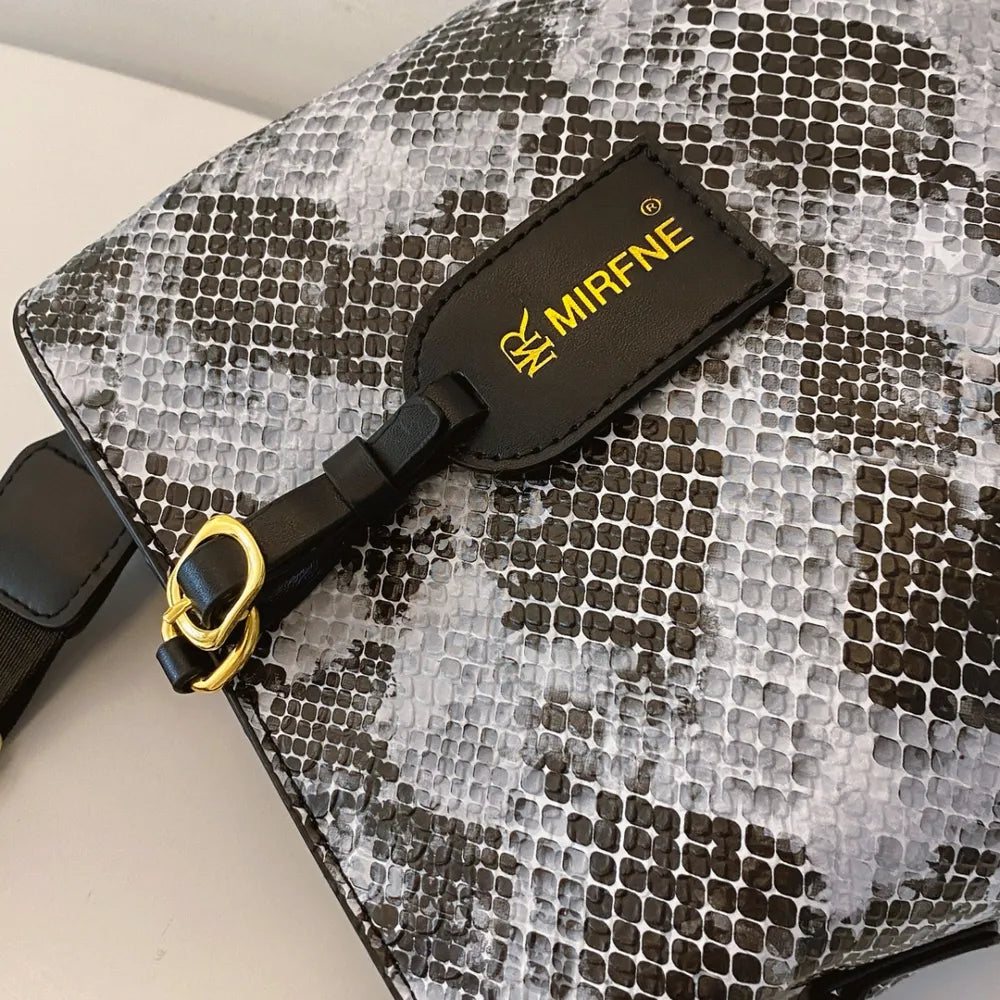 Sac bandoulière imprimé serpent