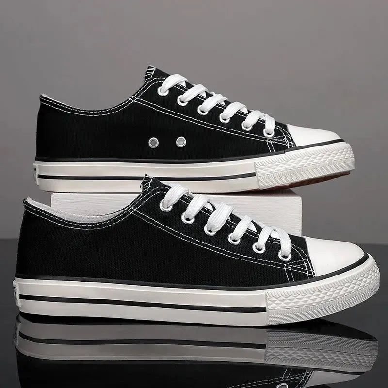 Baskets en toile à lacets et bout rond