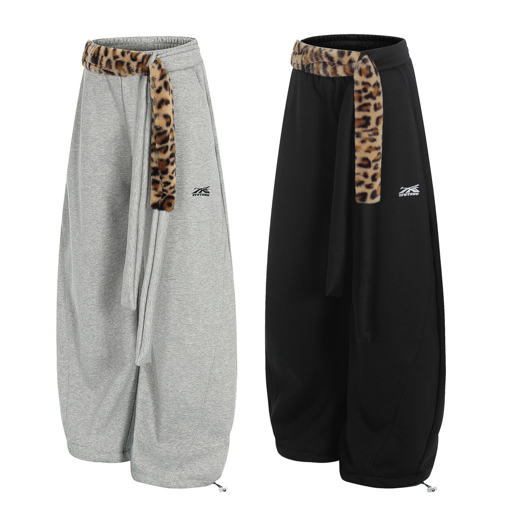 Pantalon de survêtement décontracté, doublé et avec ceinture, coupe régulière.