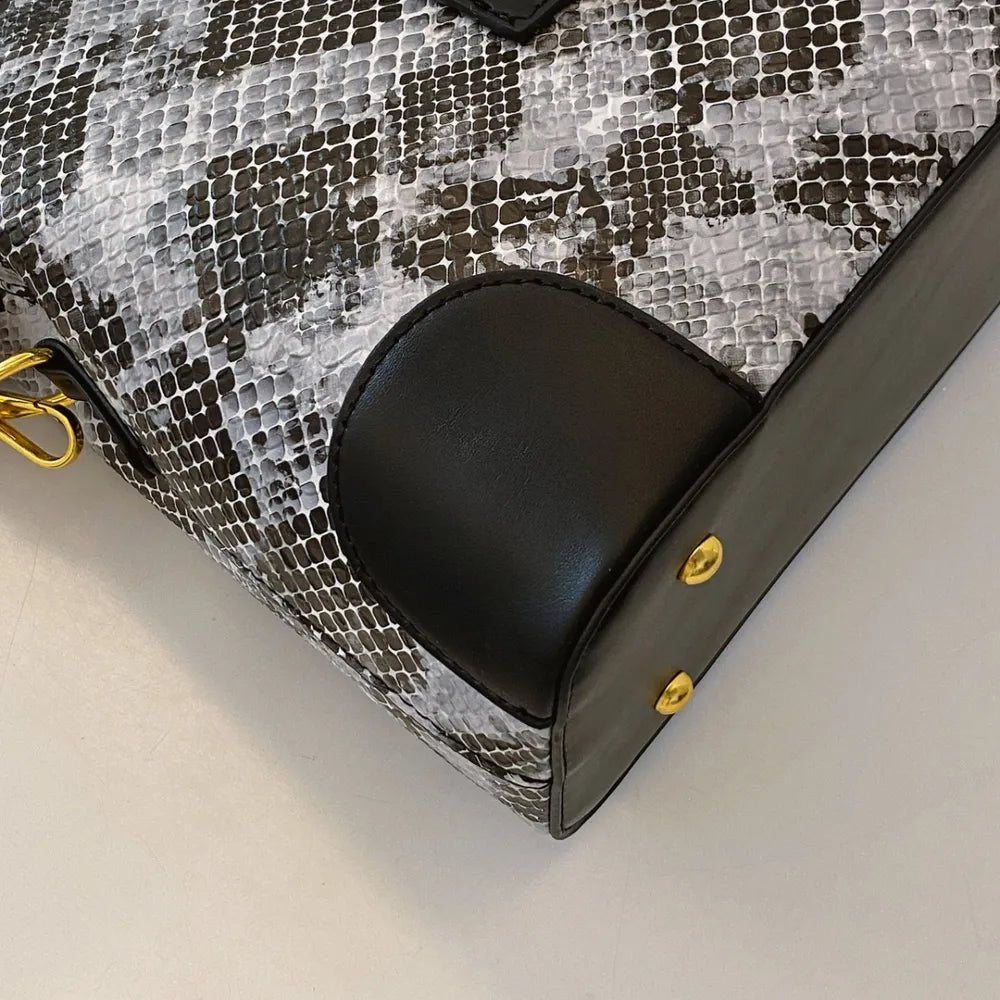 Sac bandoulière imprimé serpent