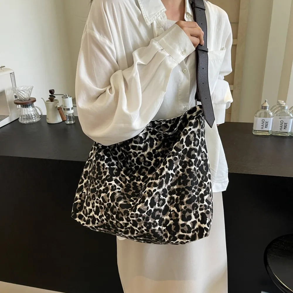 Sac cabas léopard à bandoulière ajustable