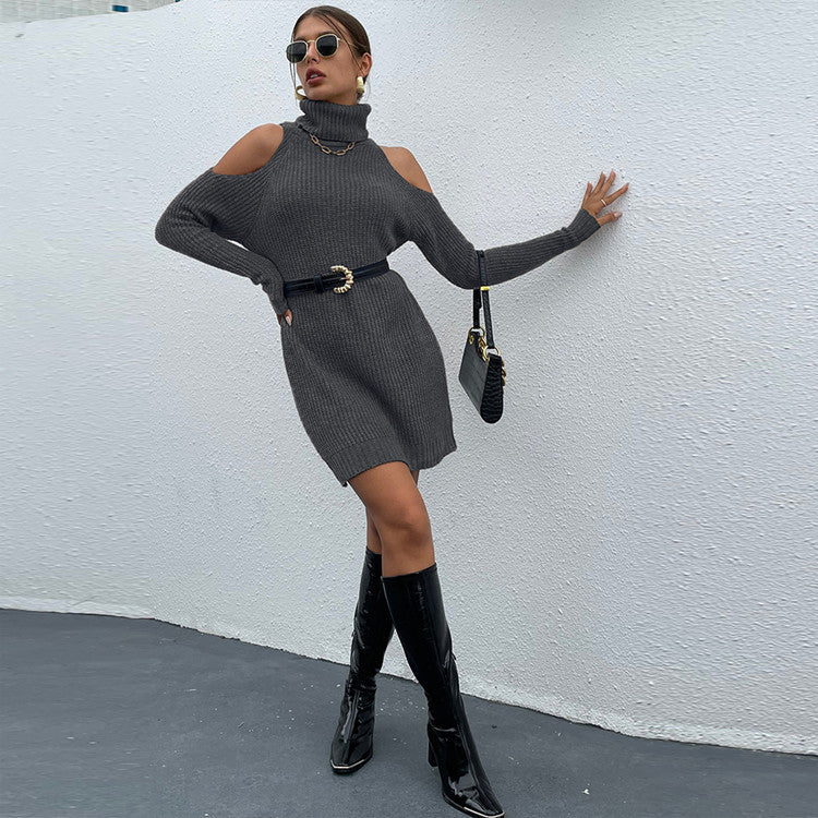 Robe moulante mi-longue en maille col montant, nouvelle collection