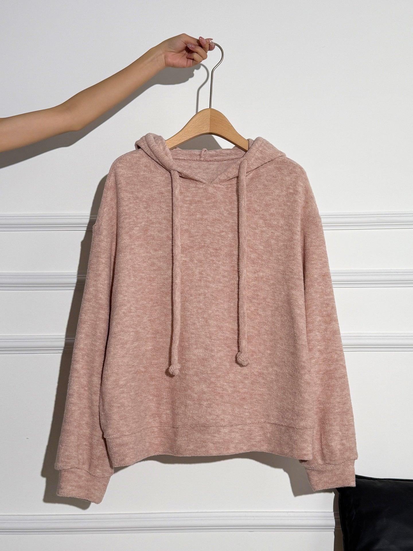 Sweat-shirt rose foncé à capuche avec cordon de serrage