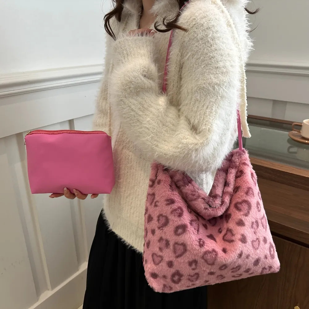 Sac bandoulière en peluche léopard