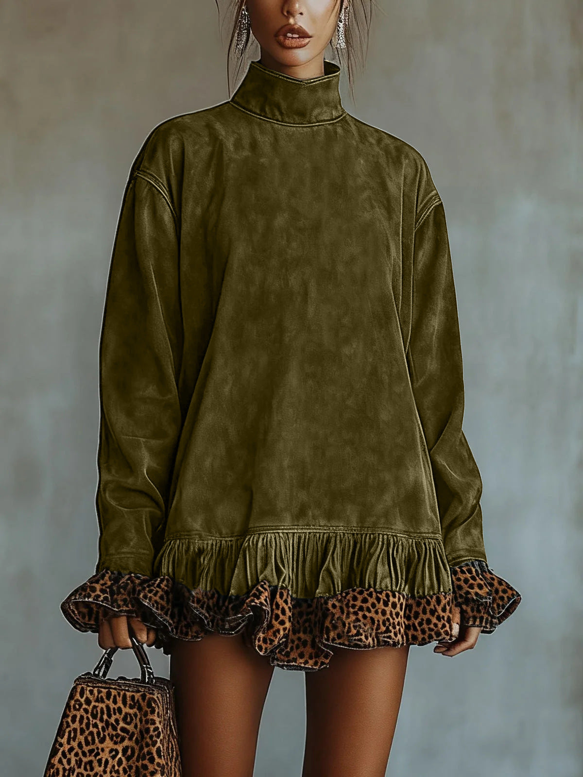 Robe patchwork léopard à col montant et manches longues