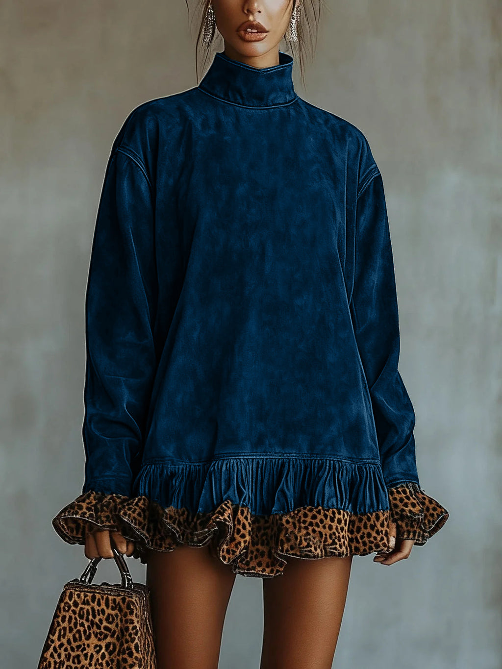 Robe patchwork léopard à col montant et manches longues